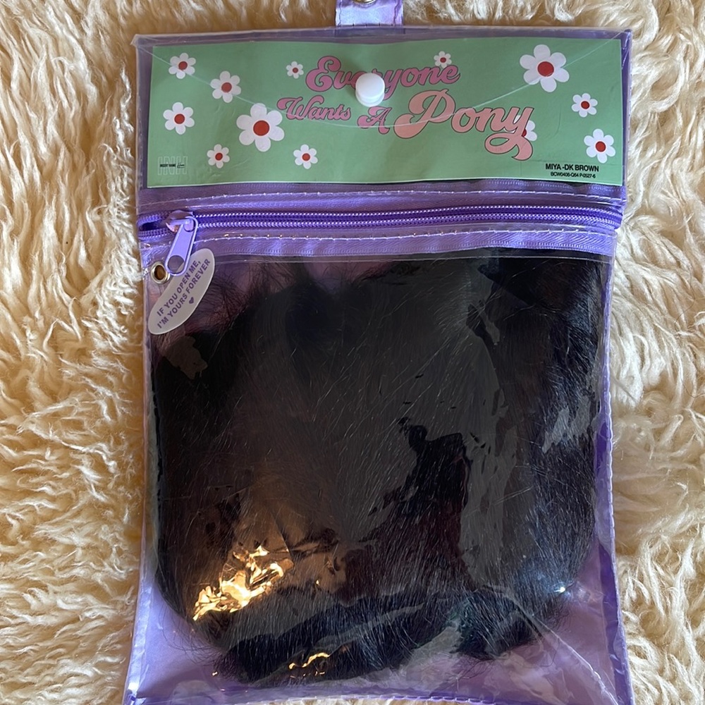 MIYA dark pony